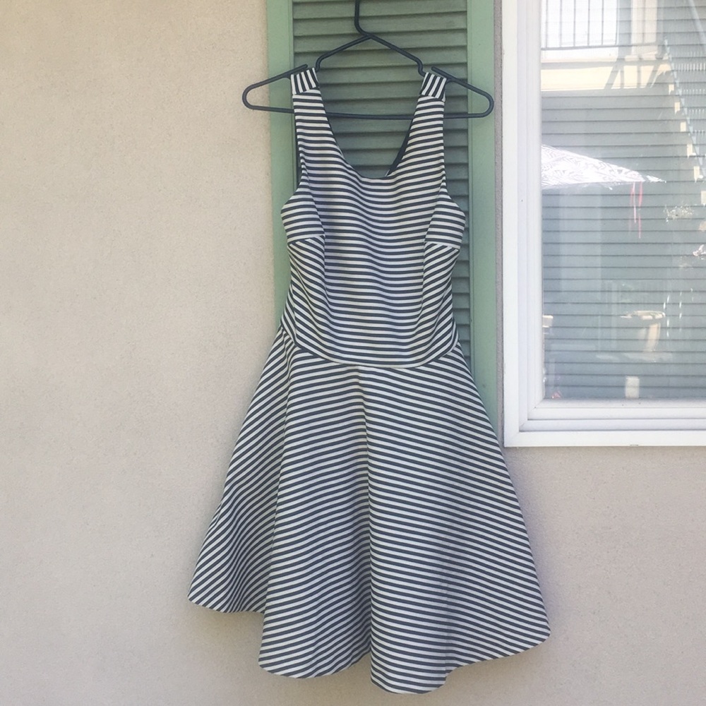 Guess? Black and white dress